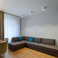 BH04-00200_2.jpg
